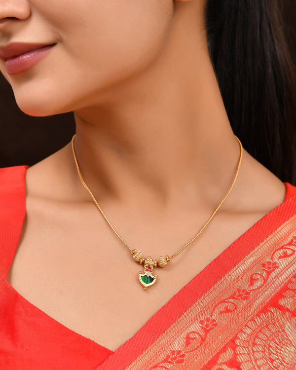 Simple Palakka Short chain necklace